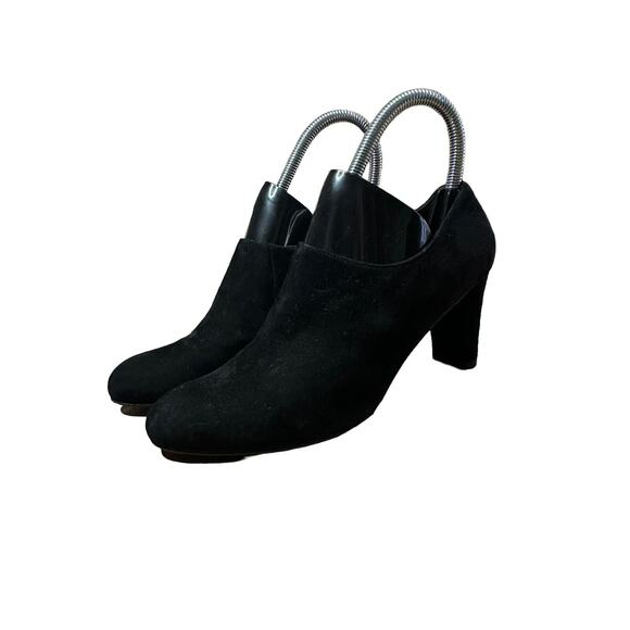 Stuart Weitzman Black Suede Pointed Toe Stiletto Heel Ankle Bootie 6.5 Career - Picture 3 of 10